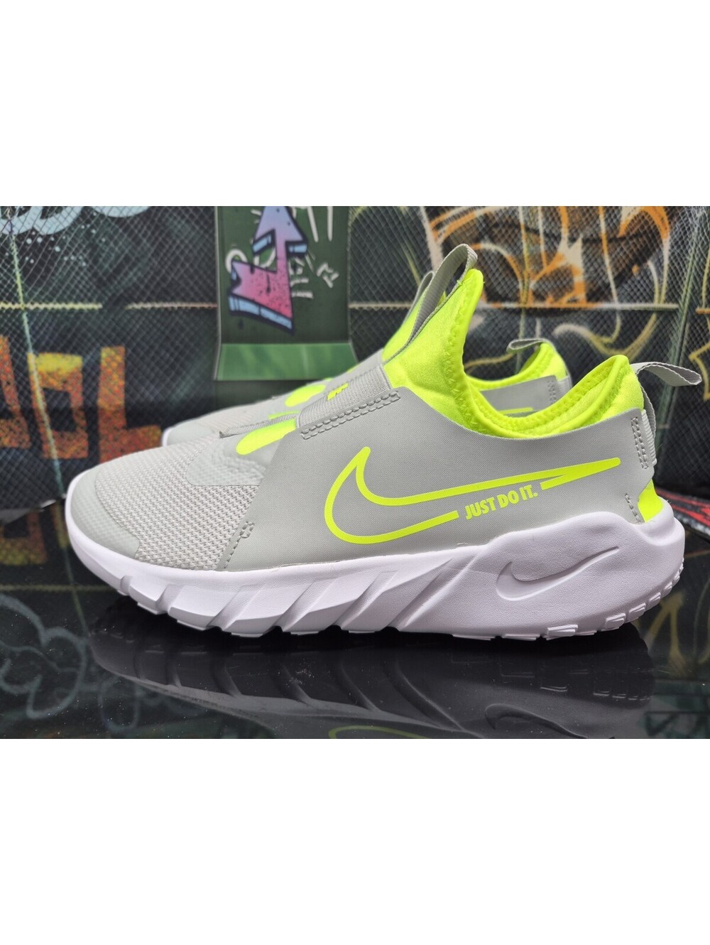 Nike DJ6038 005 Flex Runner 2 Slip on Grey Volt sneakers Youth 6.5Y Women's 8W
